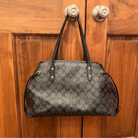 Large Black Coach Handbag - Picture 11 of 11